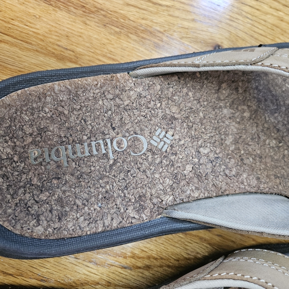 GUC Columbia Tan Sandals Comfortable Flip Flops - Picture 4 of 6